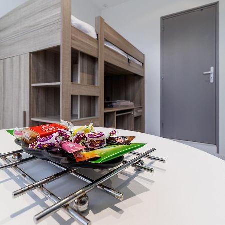 Adheco Immobilier - Arrivee Autonome Apartment Valenciennes Exterior photo