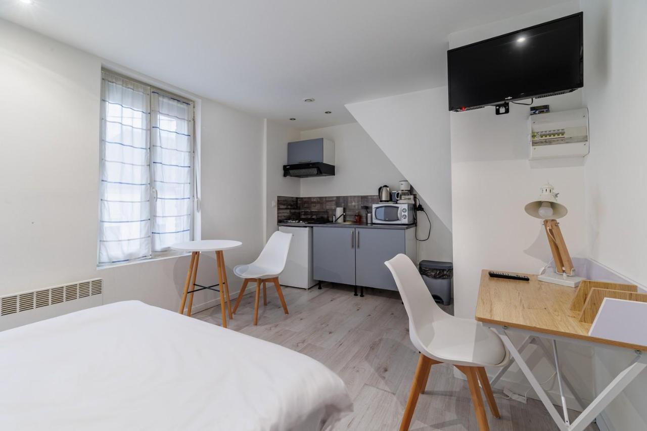 Adheco Immobilier - Arrivee Autonome Apartment Valenciennes Exterior photo